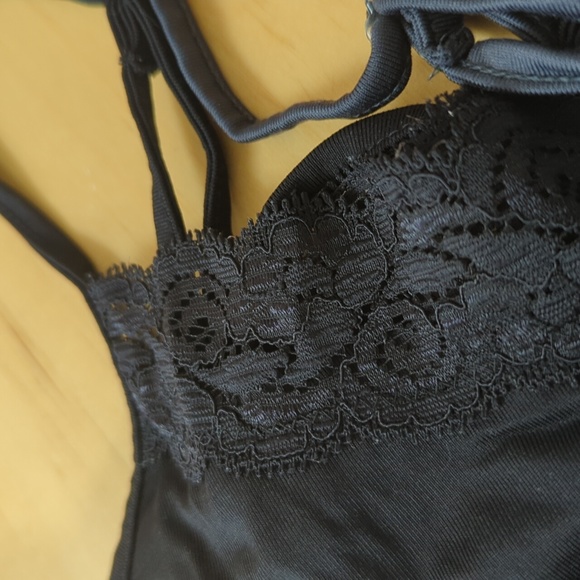 Set of three lacey tops - Picture 3 of 7